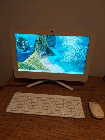 HP All-in-One PC - Windows 11, 240GB, 4GB RAM beschikbaar voor biedingen