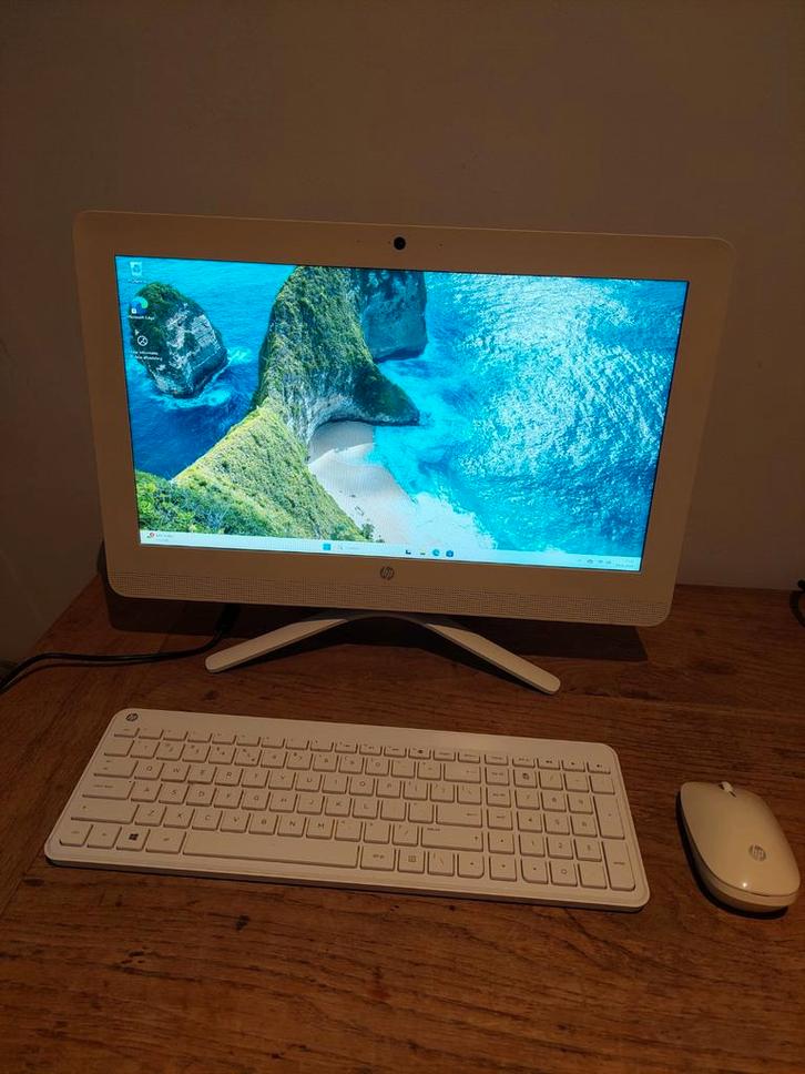 HP All-in-One PC - Windows 11, 240GB, 4GB RAM, Computers en Software, Desktop Pc's, Gebruikt, Minder dan 2 Ghz, SSD, Met videokaart