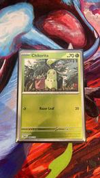 Chikorita, Hobby en Vrije tijd, Verzamelkaartspellen | Pokémon, Ophalen of Verzenden, Nieuw, Losse kaart