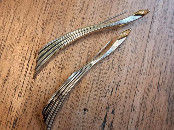 2 broches zilver, Sieraden, Tassen en Uiterlijk, Broches, Zo goed als nieuw, Zilver, Zilver, 7 tot 10 cm, Met edelsteen, Ophalen of Verzenden