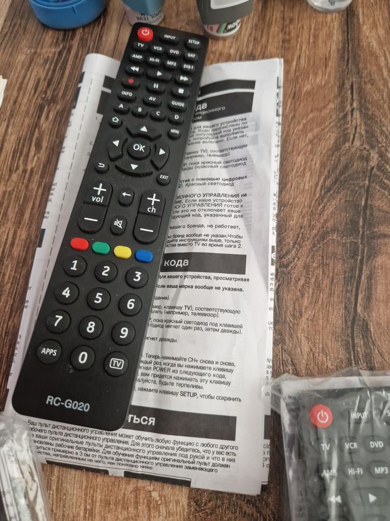 Universele Afstandsbediening - Nieuw 2,50 per stuk, Ophalen of Verzenden, Nieuw, Universeel, Tv