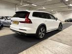Volvo V60 Cross Country T5 AWD Pro € 23.950,00, Automaat, 1800 kg, 1969 cc, Wit
