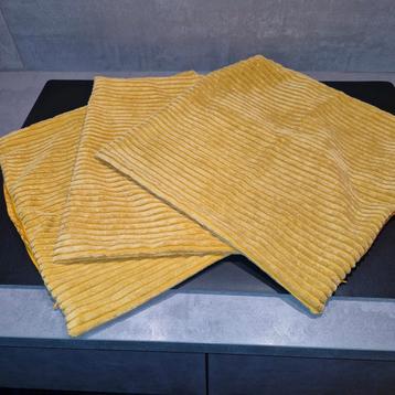 kussenhoesjes beschikbaar voor biedingen