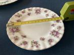 Royal Albert sweet violets gebaksbord, Ophalen of Verzenden, Zo goed als nieuw, Kop en/of schotel