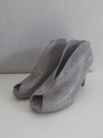 Paul Green zilvergrijze peeptoe pumps maat 5 (38), Kleding | Dames, Schoenen, Pumps, Ophalen of Verzenden, Zo goed als nieuw, Paul Green