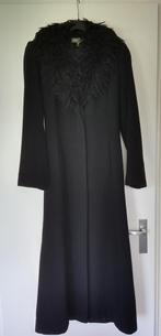 Wollen lange zwarte jas met nep bontkraag (dames maat S/36), Kleding | Dames, Jassen | Winter, WE, Zwart, Ophalen of Verzenden