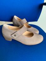 Hartjes beige dames schoenen met band maat 40 (G), Ophalen of Verzenden, Zo goed als nieuw, Beige, Sneakers of Gympen