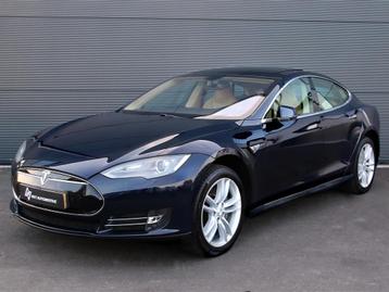 Tesla Model S 85 Pano, Luchtvering, Leder, 19", LED, Navi, P beschikbaar voor biedingen