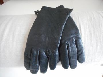 Leren handschoenen, maat S beschikbaar voor biedingen