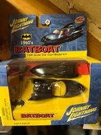 Johnny Lightning 1960's Batboat 1:64, Ophalen of Verzenden, Nieuw
