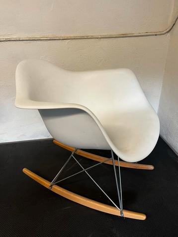 Kinder Schommelstoel - Lichte Beschadiging beschikbaar voor biedingen