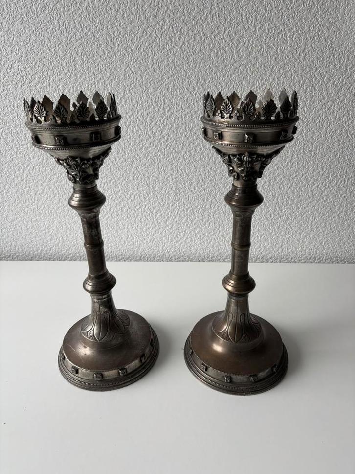 2 kandelaars, Huis en Inrichting, Woonaccessoires | Dienbladen, Metaal, Rond, Ophalen of Verzenden
