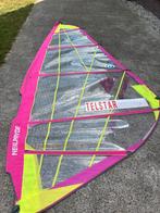Neilpryde V8 Streetrace 5.5m2 Zeil en sailworks race 6.1, Watersport en Boten, Windsurfen, Ophalen, Minder dan 250 cm, Zeil, 5 tot 7 m²
