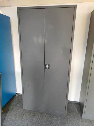 Archiefkast met 5 schappen 195x92x42 cm beschikbaar voor biedingen