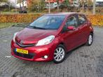Yaris 1.0 bj 2012 Airco 5DRS Lage KM Nieuwe APK Nieuwstaat, Euro 5, Stof, 750 kg, 990 kg