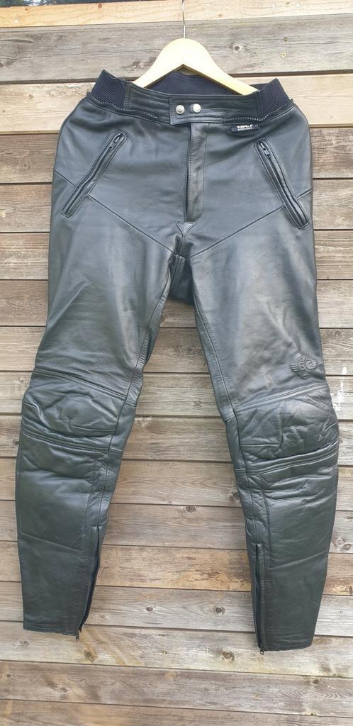 Leren motorbroek mt 49 van MQP/Bikers Choice, in nieuwstaat, Motoren, Kleding | Motorkleding, Broek | leer, Heren, Tweedehands