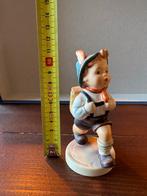 Goebel School Boy Beeldje, Hummel, Verzamelen, Beelden en Beeldjes, Ophalen of Verzenden, Zo goed als nieuw, Mens
