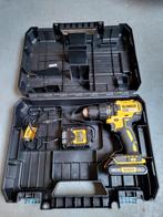 DeWalt DCD777L2T, Doe-het-zelf en Verbouw, Gereedschap | Boormachines, Ophalen, Variabele snelheid, Minder dan 400 watt, Zo goed als nieuw