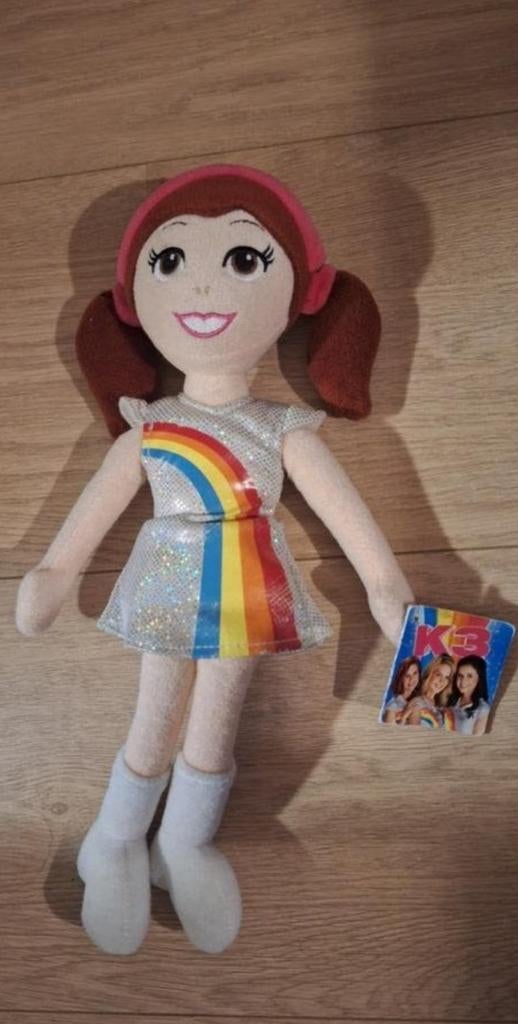 K3 knuffel met regenboogjurk, Ophalen, Zo goed als nieuw, Overige typen