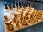 OKWA Schaakspel met houten schaakstukken en bord, Ophalen of Verzenden, Minder dan 500 stukjes, Gebruikt, Schaken