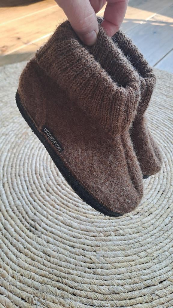 Bergstein sloffen bruin maat 28, Kinderen en Baby's, Slofjes, Gebruikt, Jongetje of Meisje, Ophalen of Verzenden