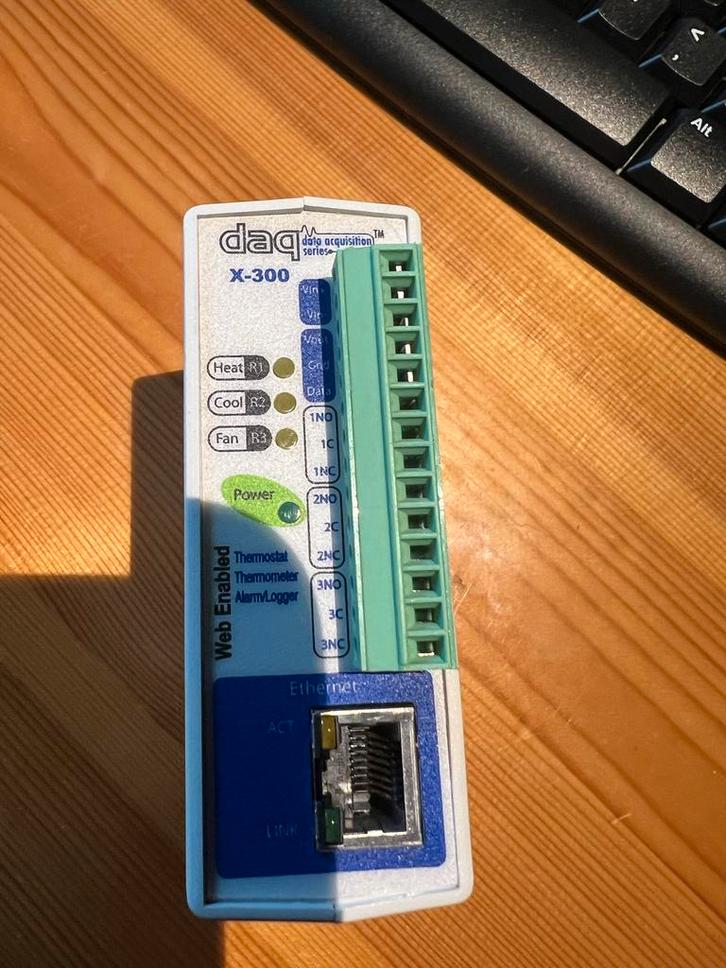 ControlByWeb X-300 Thermostaat met Webserver met 3 Relais, Doe-het-zelf en Verbouw, Thermostaten, Gebruikt, Slimme thermostaat