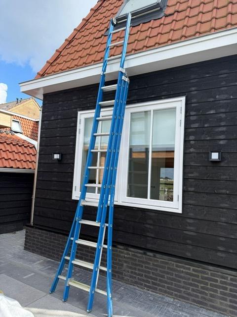 Driedelige ladder, Ophalen, Zo goed als nieuw, Ladder, Opvouwbaar of Inschuifbaar