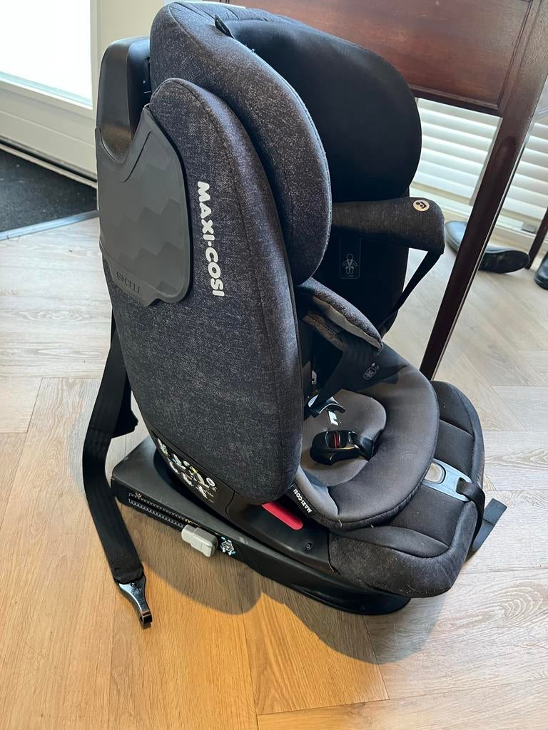 Maxi-cosi Titan pro met isofix, Kinderen en Baby's, Autostoeltjes, Ophalen, 15 t/m 36 kg, Verstelbare rugleuning, Zo goed als nieuw