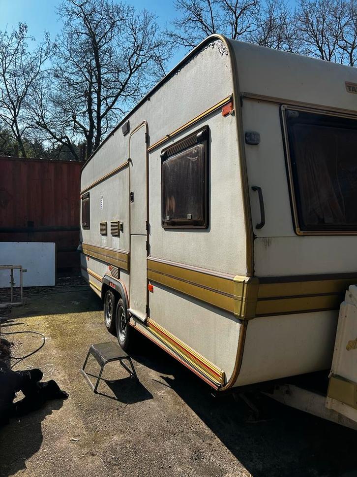 retro tabbert caravan zonder kenteken, Caravans en Kamperen, Caravans, Particulier, tot en met 4, 500 - 750 kg, Rondzit, Vast bed