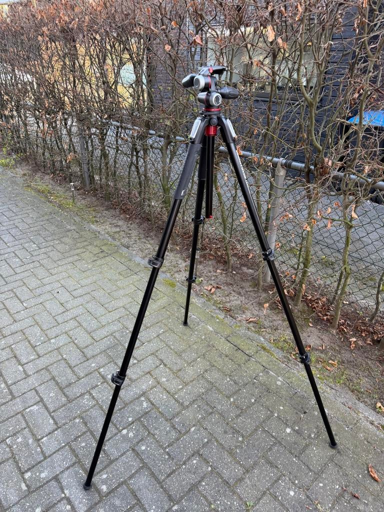 Manfrotto MT055XPRO statief, Zo goed als nieuw, 150 tot 175 cm, Met balhoofd, Ophalen of Verzenden