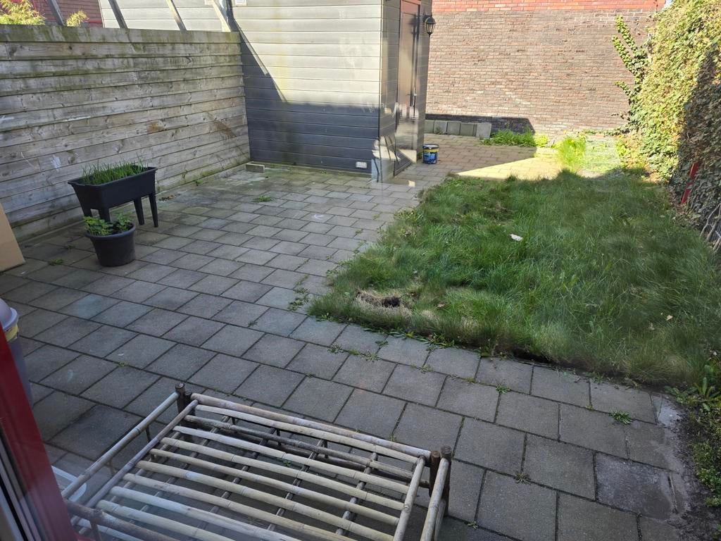 Gratis stoeptegels. Zelf eruit halen, Ophalen, Gebruikt, Beton, Terrastegels