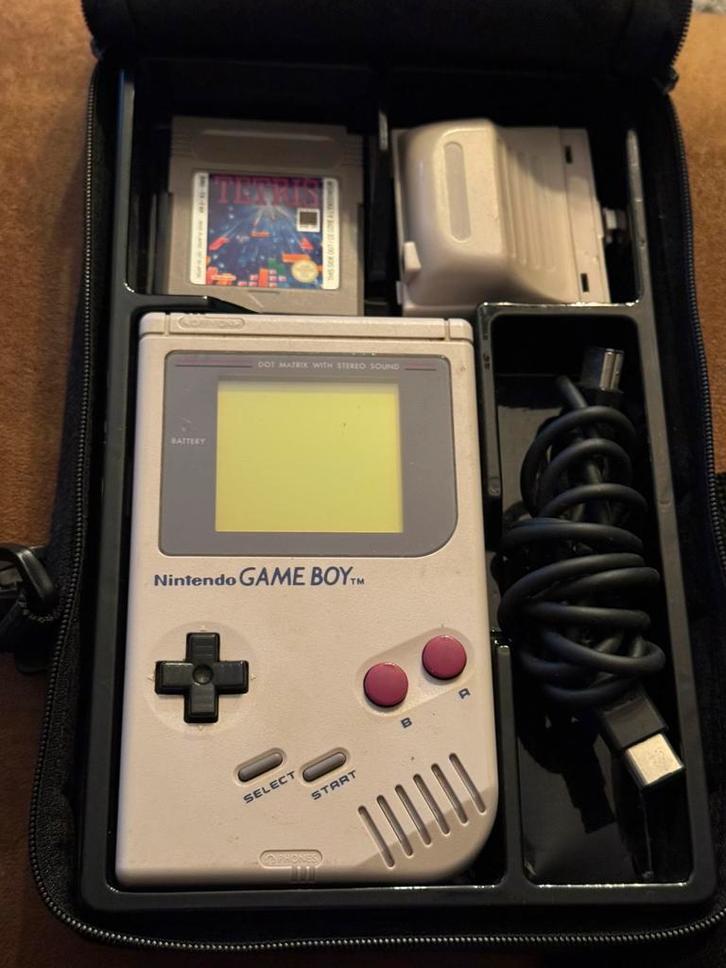 Nintendo Game Boy Classic + Tetris + Tas + Kabel, Spelcomputers en Games, Spelcomputers | Nintendo Game Boy, Zo goed als nieuw