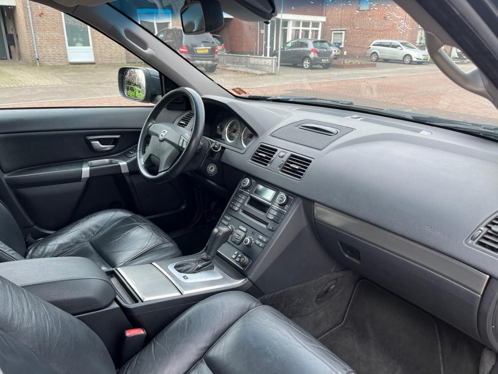 Volvo XC90 2.4 D3 2WD SUMMUM 7-PERS. AUTOMAAT / SCHUIFDAK /, Auto's, Volvo, Euro 5, 163 pk, Leder, Bedrijf