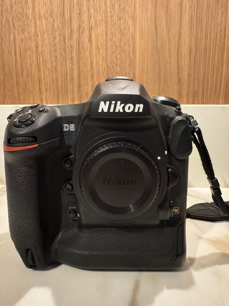 Nikon D5 – Slechts 13.258 clicks – Topconditie, Audio, Tv en Foto, Fotocamera's Digitaal, Ophalen, Zo goed als nieuw, Nikon, Geen optische zoom