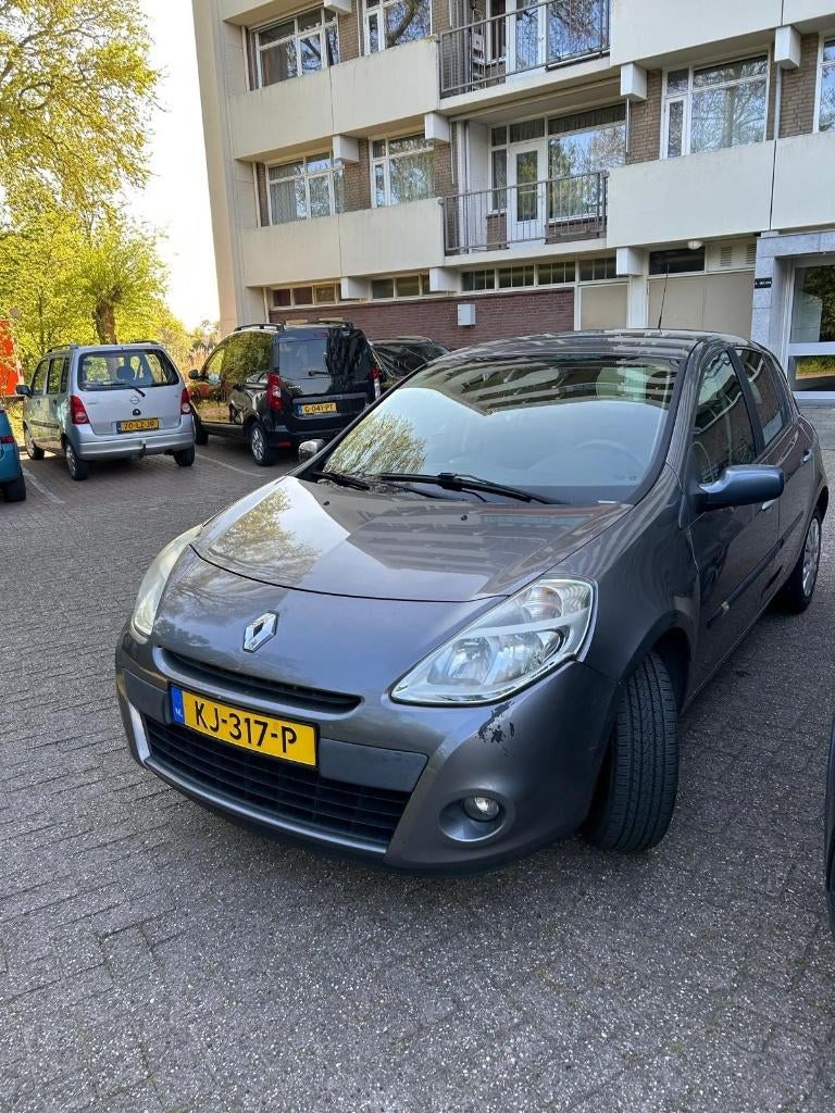 Renault Clio 1.2 16V 55KW 5-DRS E4 2011 Grijs, Voorwielaandrijving, Elektrische ramen, 74 pk, 4 cilinders