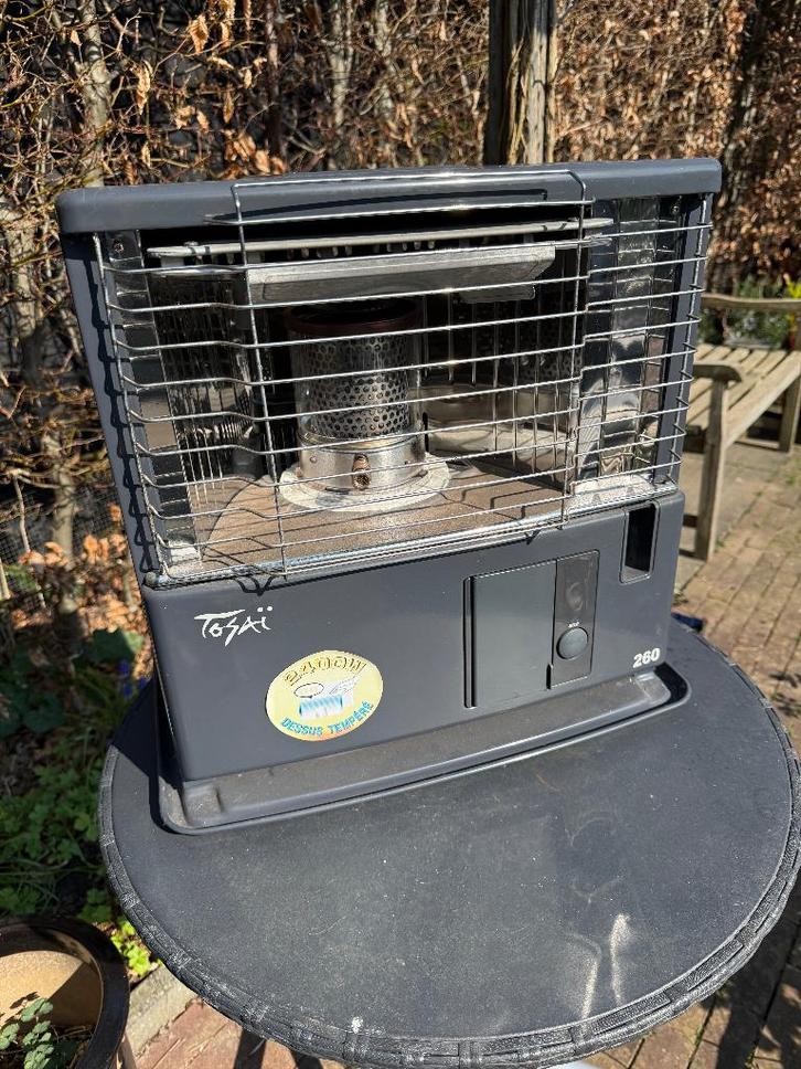 Tosai petroleumkachel 2400W, Huis en Inrichting, Kachels, Zo goed als nieuw, Vrijstaand, Petroleumkachel, Overige brandstoffen