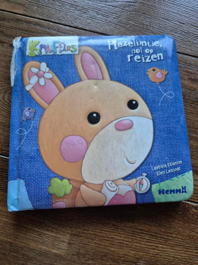 Knuffies Hazeltje, dol op reizen, Ophalen
