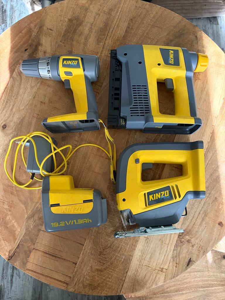 Kinzo Gereedschap Set - Boormachine, Zaag, Lampen & Meer, Ophalen, Gebruikt