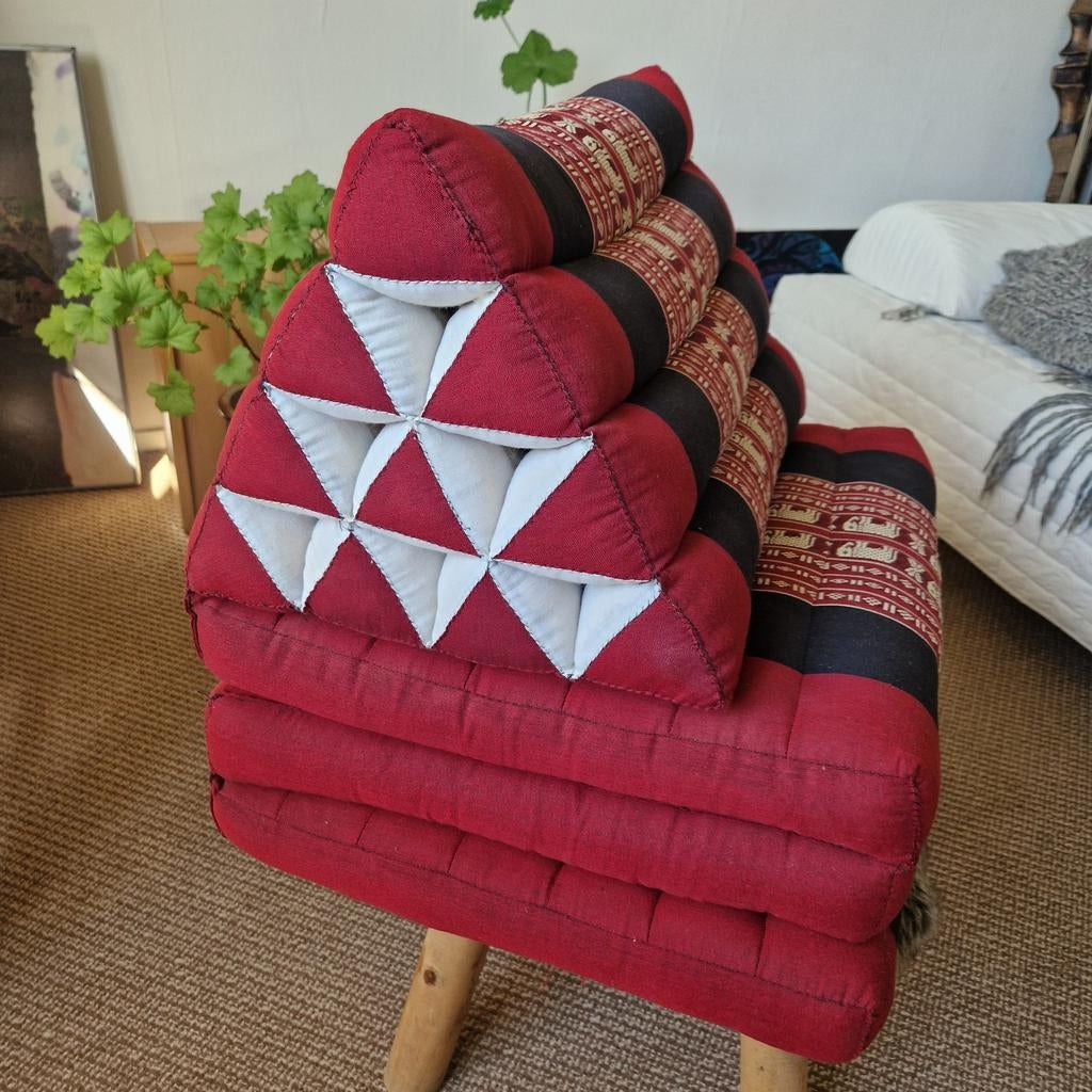 Thaise driehoekskussen - Rood/Zwart, Gebruikt, Overige kleuren, Thais, Boheems, Aziatisch, Ophalen of Verzenden