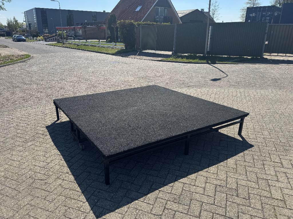 Bekleed podium op wielen | ideaal als drumpodium, Ophalen, Gebruikt