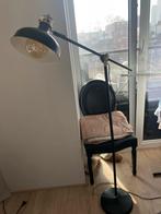 IKEA Ranarp Staande Lamp - Retro Design Zwart/Goud, Huis en Inrichting, Lampen | Vloerlampen, Ophalen, Gebruikt, Metaal, 150 tot 200 cm