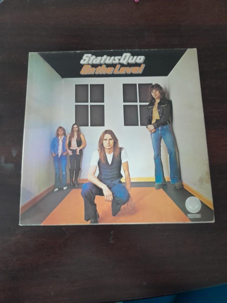 Vintage LP status Quo  on the level, Ophalen of Verzenden, Zo goed als nieuw, 12 inch, Poprock