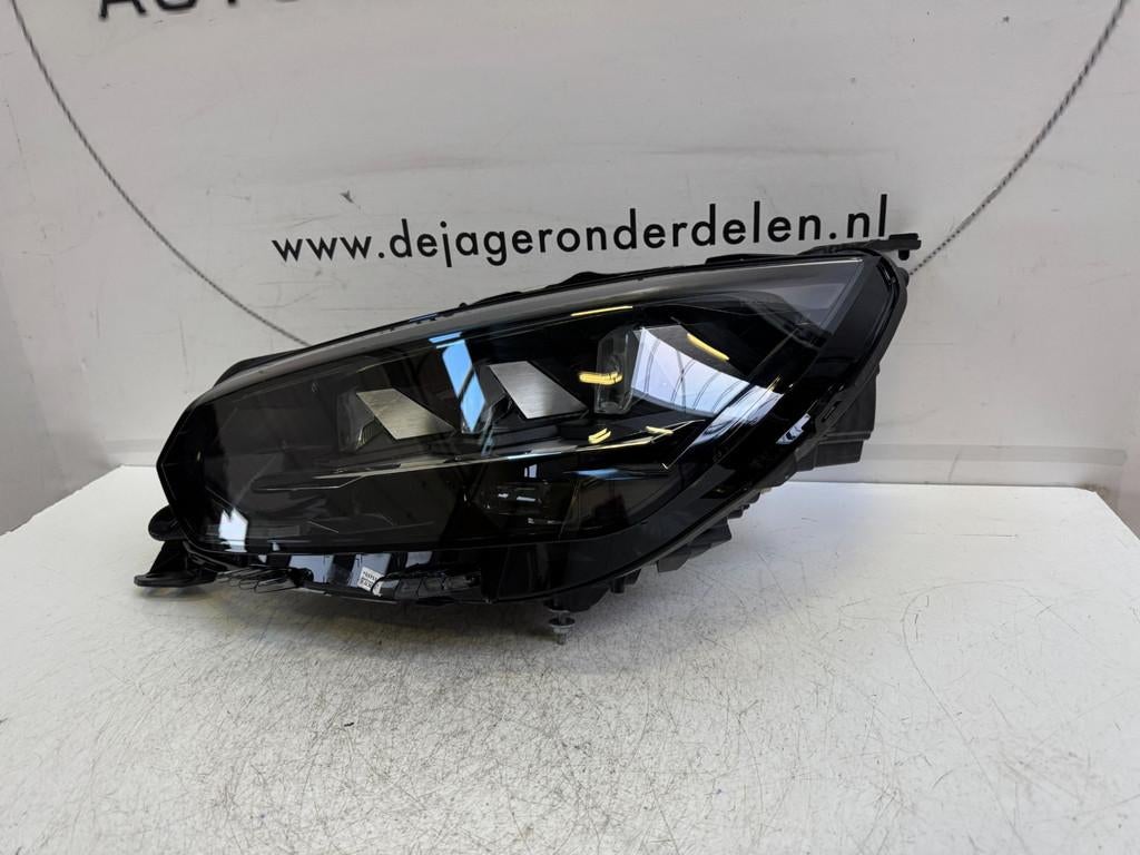 PEUGEOT 208 2008 FACELIFT KOPLAMP LINKS 9850598580 2023-, Auto-onderdelen, Taurusavenue 1
2132 LS  Hoofddorp, NL, Gebruikt, Contact.group@renault.com