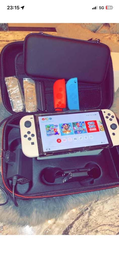 Nintendo switch oled, Online, Overige genres, Ophalen of Verzenden, Zo goed als nieuw