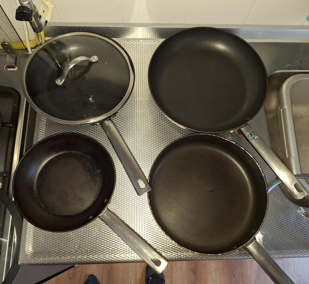 4 BK Pannen voor koken op gas, Ophalen of Verzenden, Gebruikt, Rvs, Pannenset