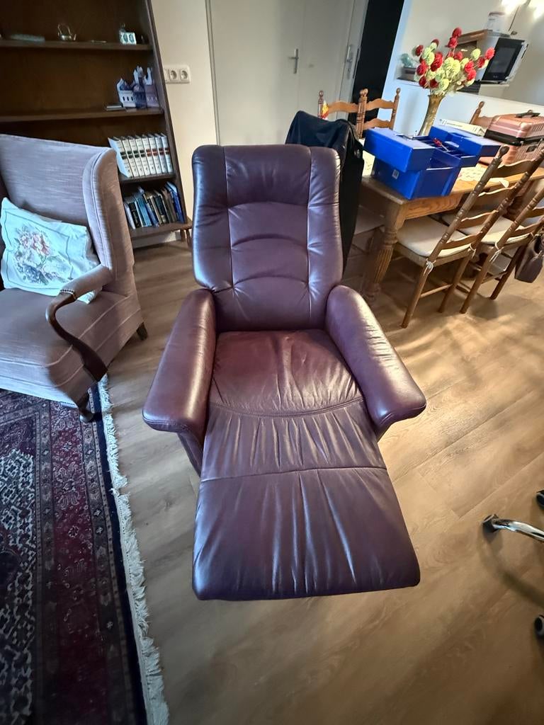 Paarse leren relaxfauteuil, Ophalen, Gebruikt, Overige kleuren, Leer