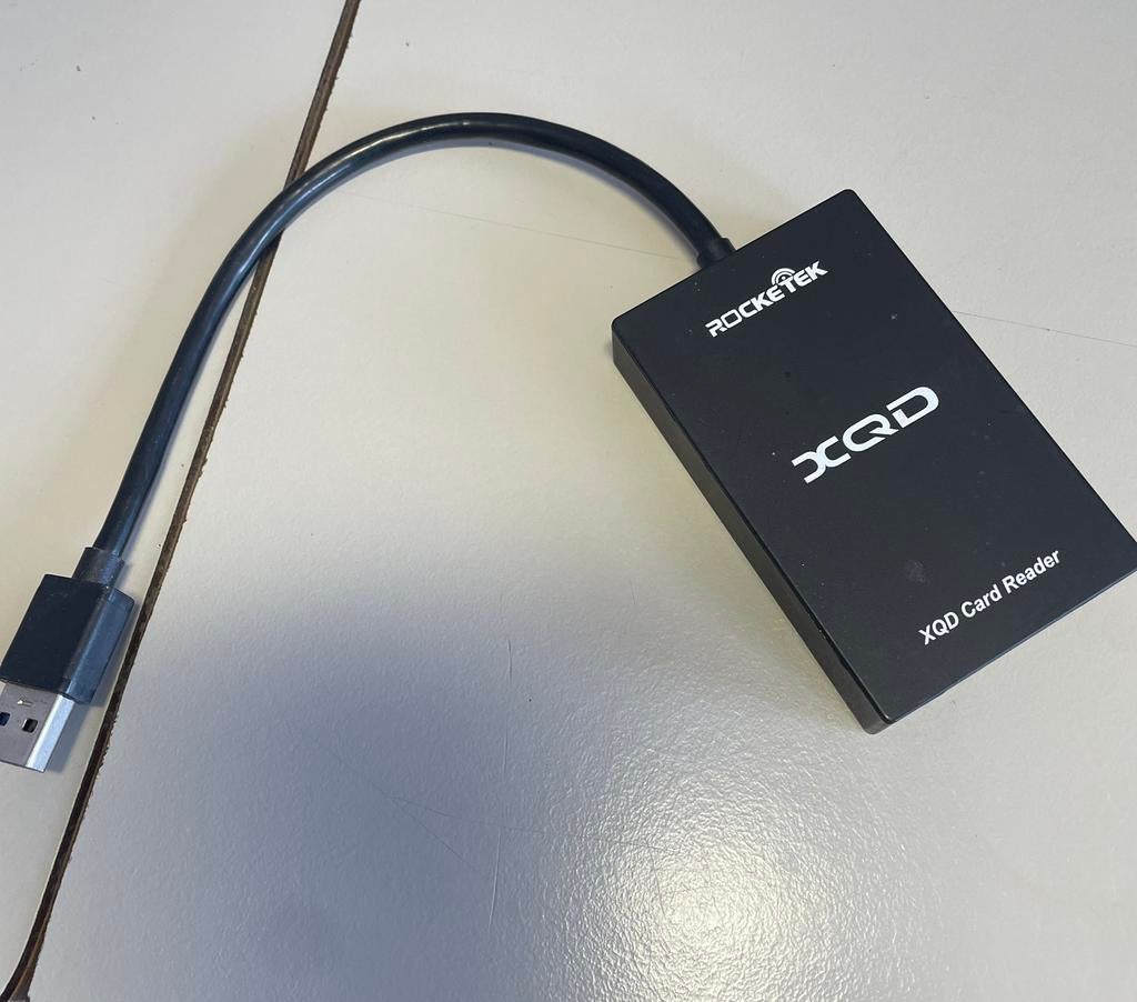 XQD card reader, Ophalen of Verzenden, Zo goed als nieuw