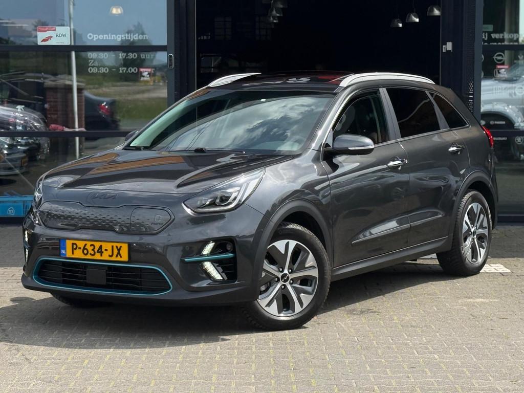 Kia E-Niro ExecutiveLine 64 kWh LEDER/MEMORY/ACC/LANE/STLVRM, Gebruikt, Zwart, 174 min, 1066 min