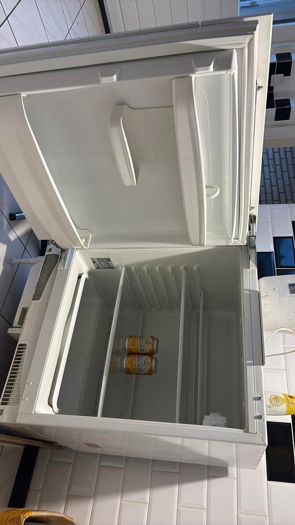 Kleine koekast onderbouw / inbouw. Zeer goede staat!, Witgoed en Apparatuur, Vriezers en Diepvrieskisten, Ophalen, Minder dan 85 cm