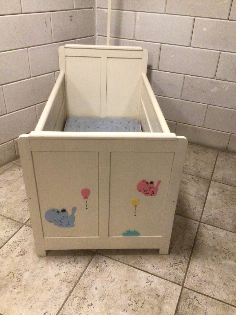 Gratis Antiek / retro baby ledikantje,alleen ophalen !!!!!, Ophalen